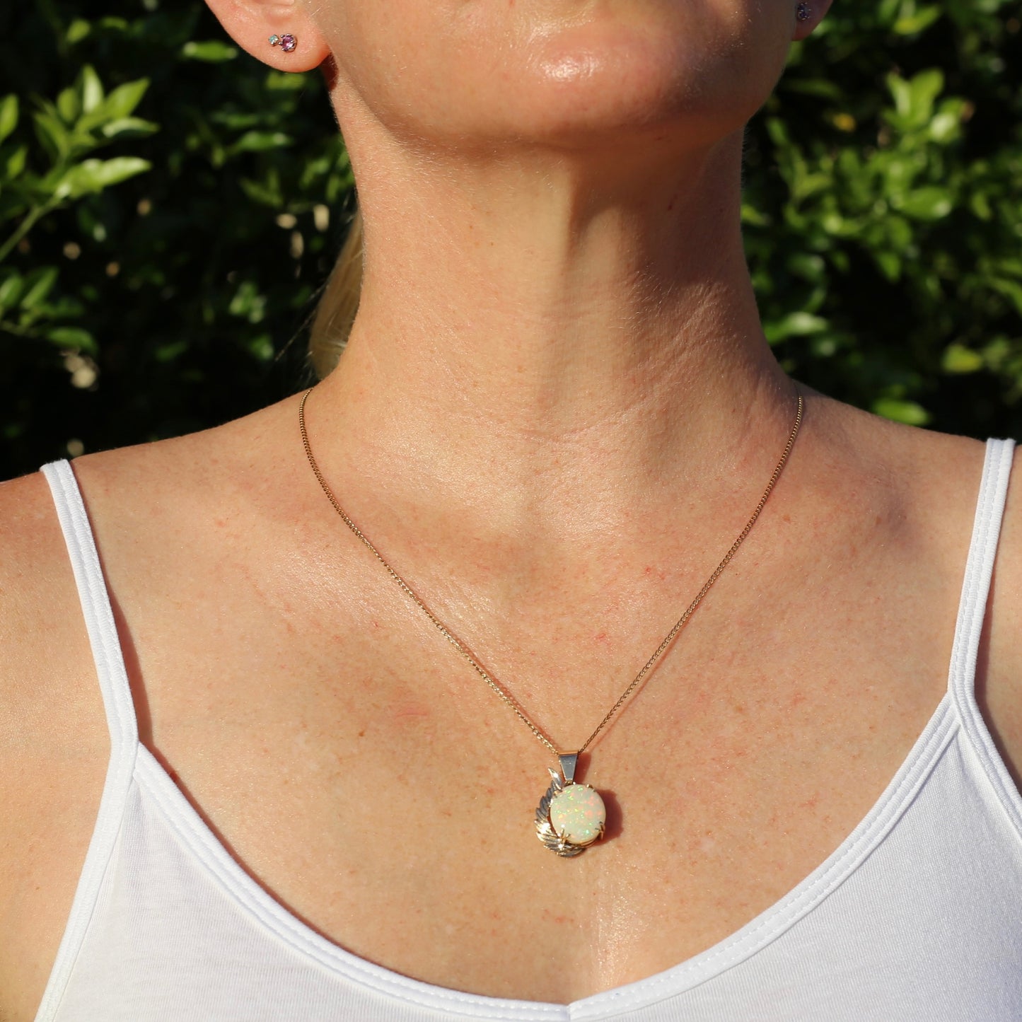 Solid White Opal and 9ct Gold Pendant, on 9ct Gold Chain, 50cm, 6g total weight