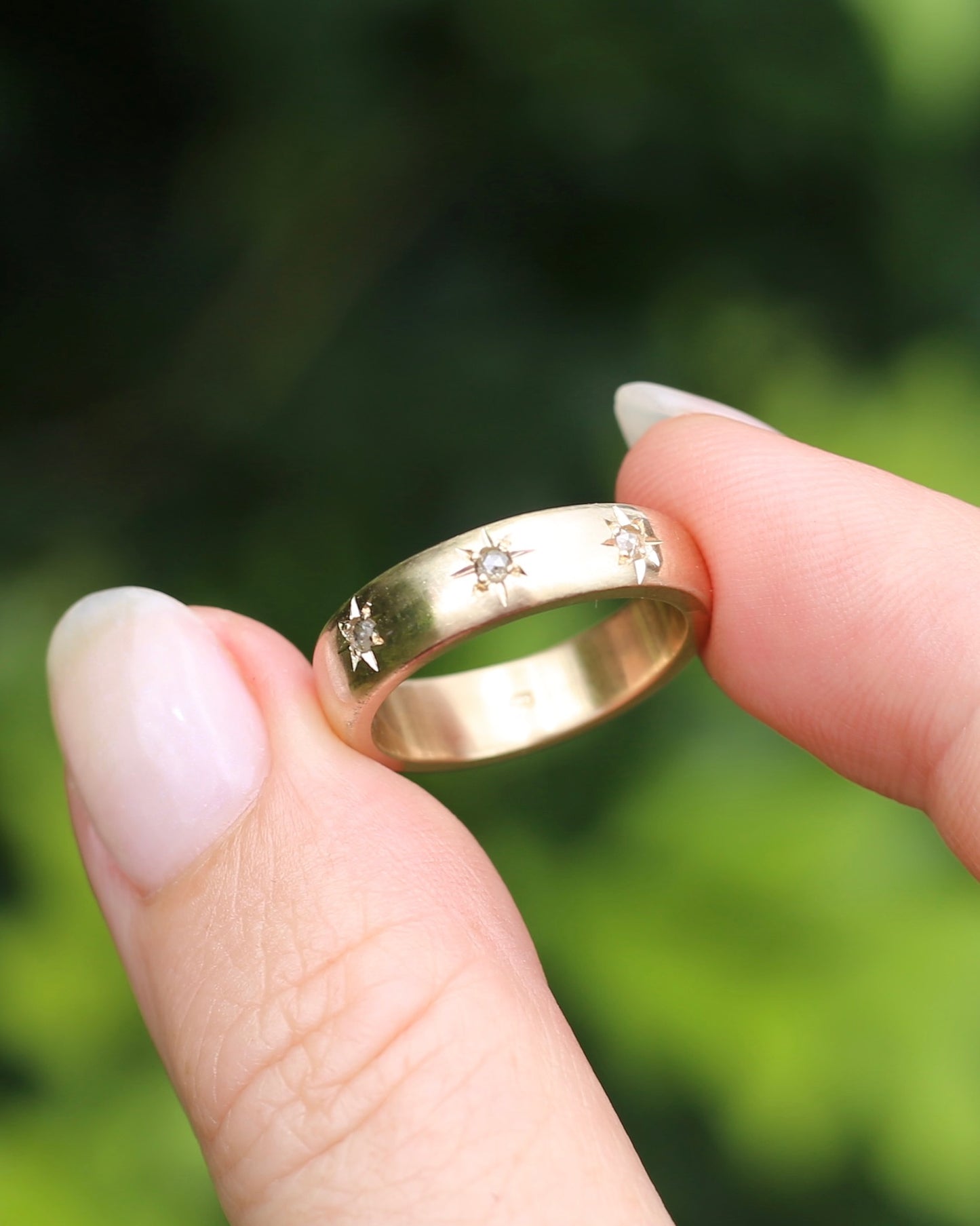 Reclaimed 9ct Yellow Gold Ring Star Set with 3 Rose Cut Diamonds, size O1/2 or 7.25 (fits about N1/2 or 7 due to width and chunk)