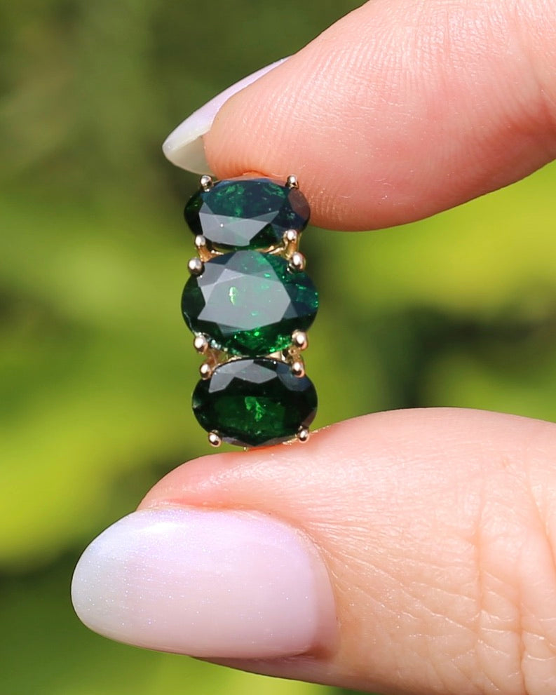 Glorious 5.18ct Tsavorite Green Garnet Trilogy Ring, 9ct Yellow Gold, size O1/2 or just over 7.25, 2.9g, with valuation