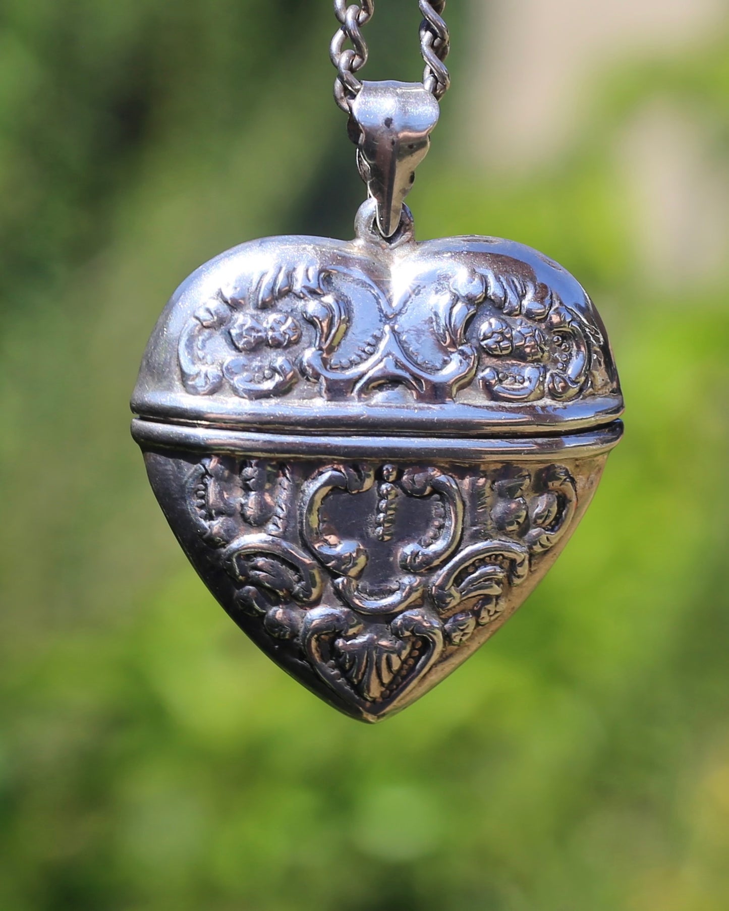 Vintage Heart Shaped Repousse Sterling Silver Vinaigrette Pendant, 12.0g