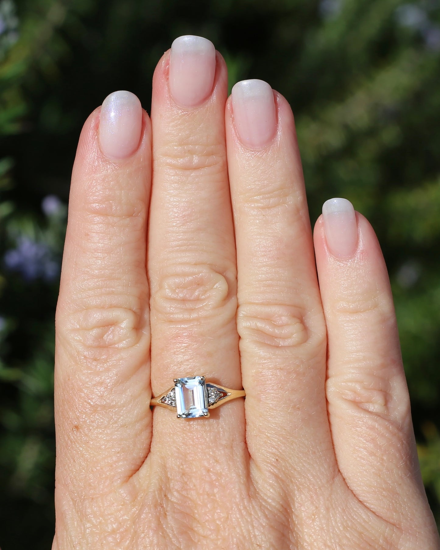 1.4ct Emerald Cut Aquamarine with Natural Diamond Set Split Shoulders, 9ct Yellow Gold, size 8 or Q, 2.31g