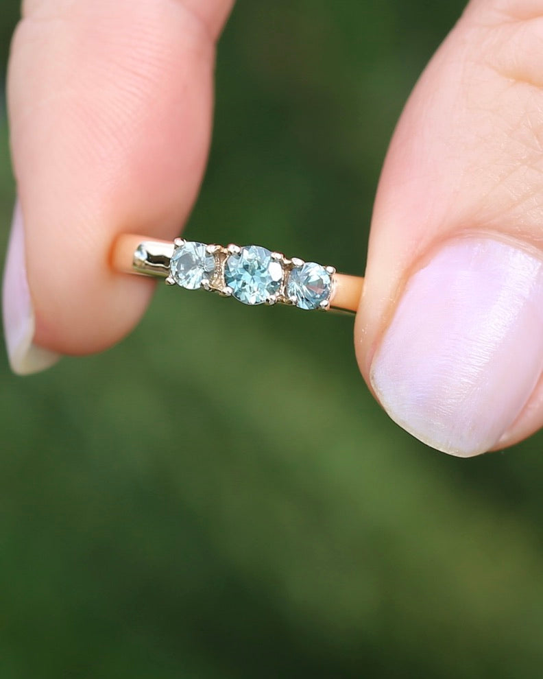 Natural Turquoise-Meets-Sage-Green Parti Trilogy, Claw Set 9ct Yellow Gold, size O1/2 or just over 7.25, 2.16g
