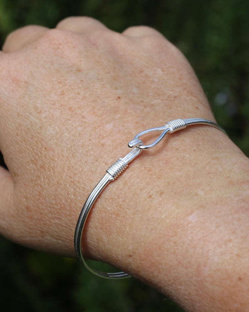 Silver Knot Link Double Wire Hook Bangle, Sterling Silver, 8.13g
