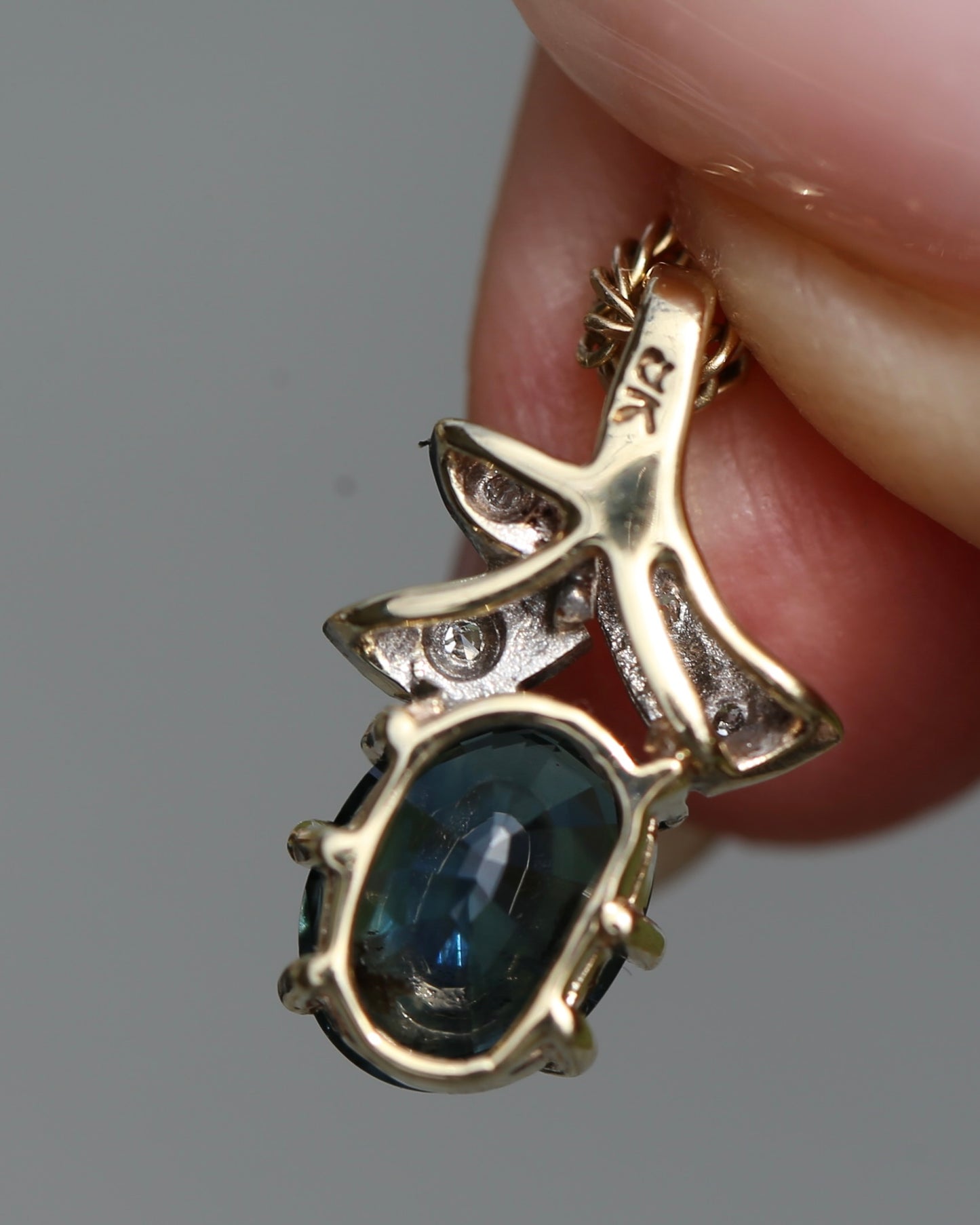 Approx 1.2ct Natural Sapphire and Single Cut Diamond Pendant, 1.1g