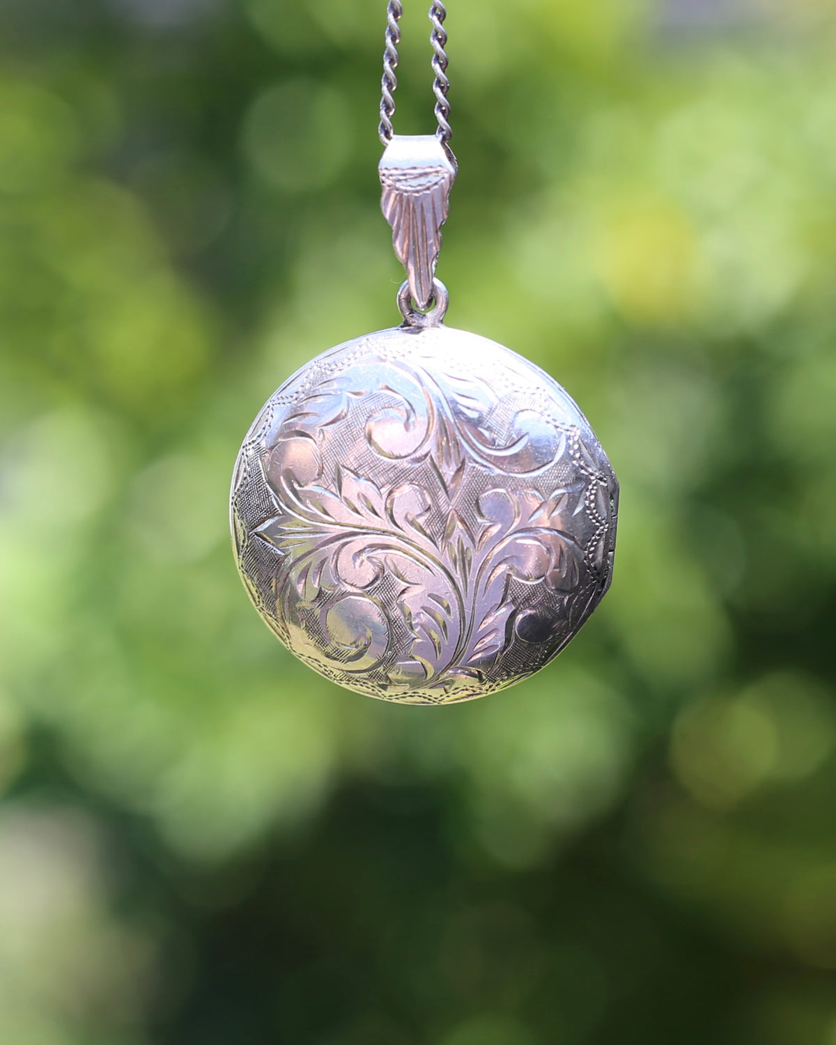 Vintage Hand Carved Round Locket, Thailand Sterling Silver, 11.59g, 33.4 x 30mm