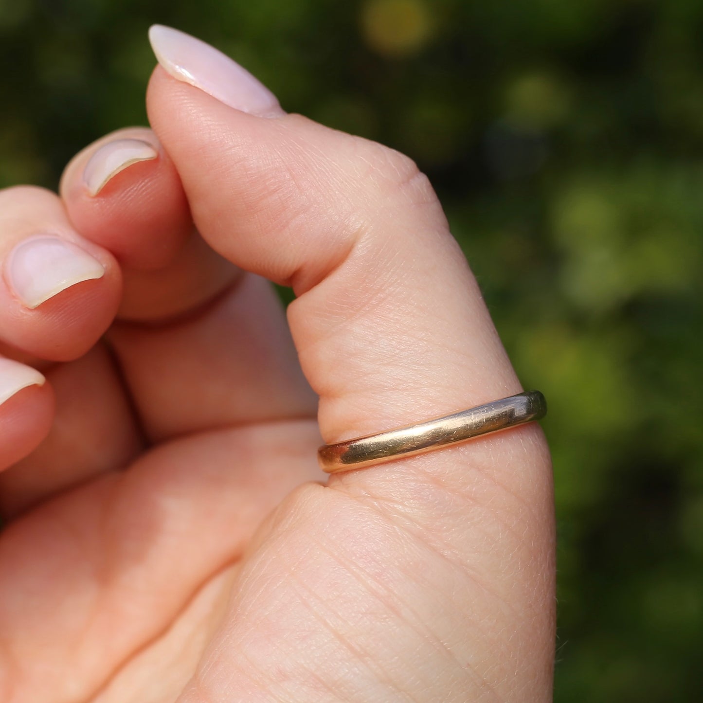 Early Australian 15ct Vintique Wedding Band, 15ct Old Gold, size Z or 12.5