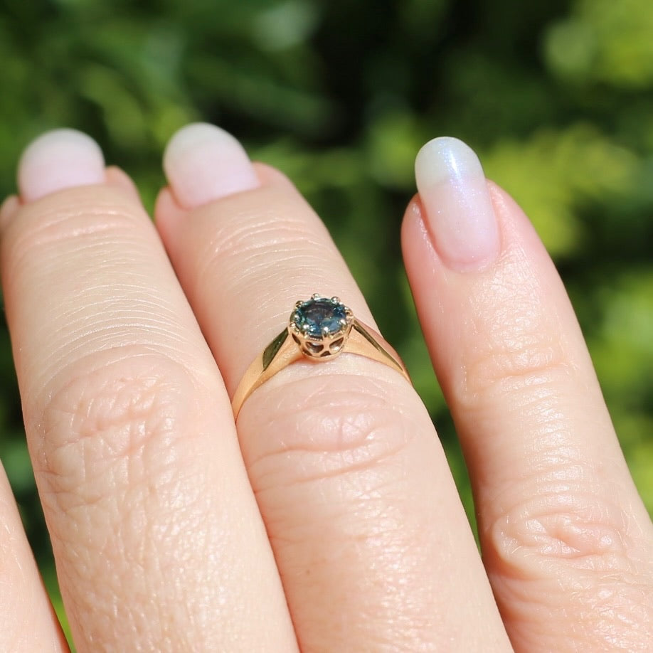 Seafoam Sapphire Solitaire in 8 Claw Setting, 9ct Yellow Gold, size L or just under 5.5