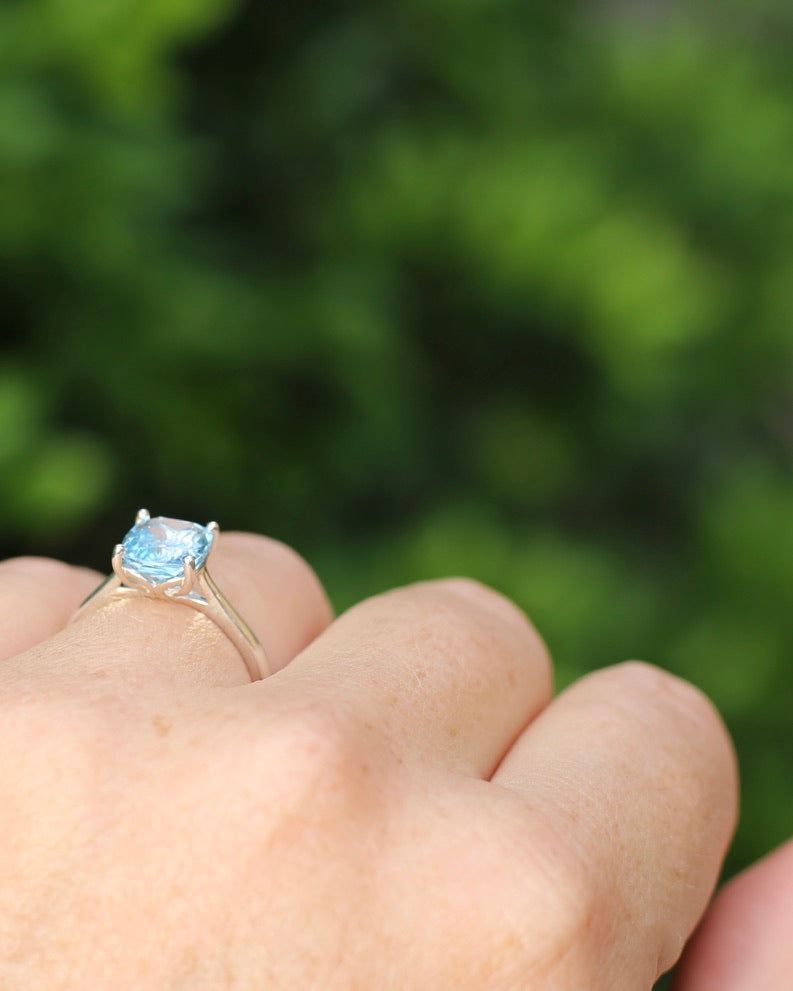 2.35ct Cushion Cut Blue Topaz Ring, Sterling Silver, size O1/2 or 7.25, 2.35g