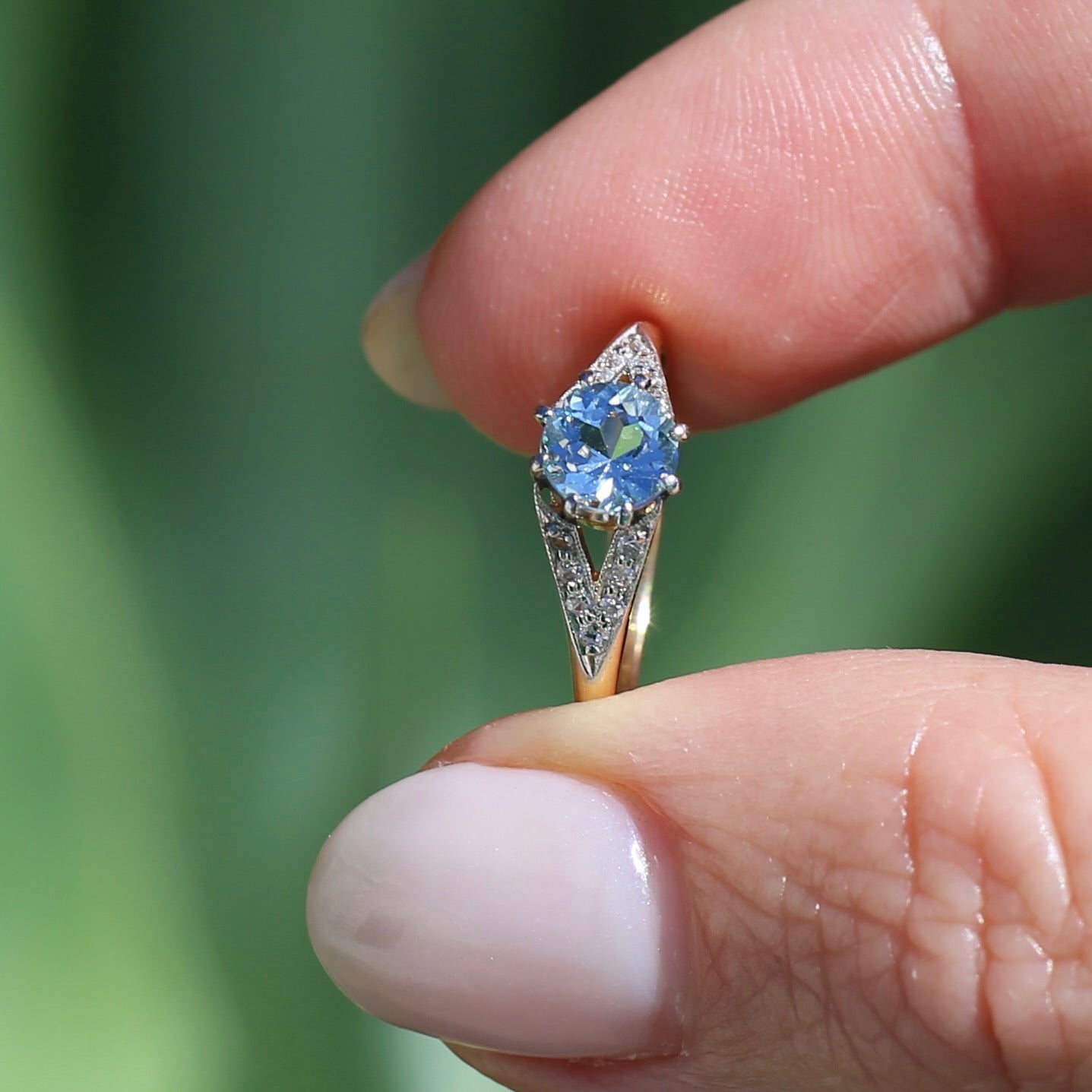 Pristine Early Australian 1930s Dunklings Blue Zircon & Diamond RIng, size L or just over 5.5