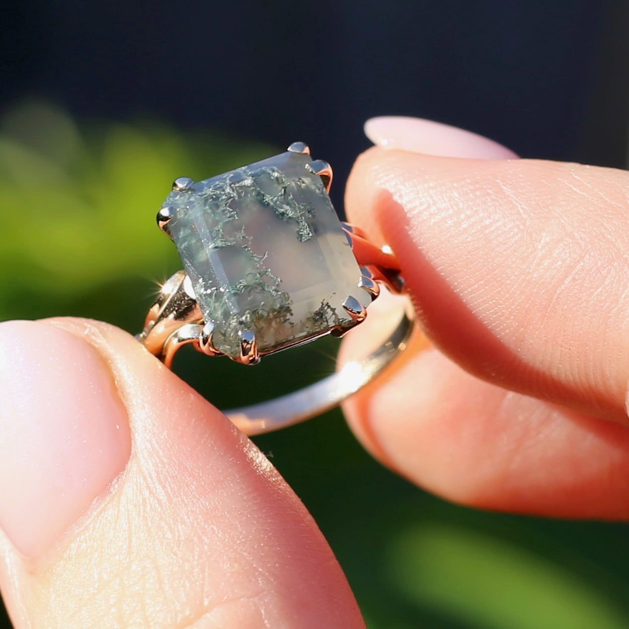 4.95ct Emerald Cut Moss Agate Ring with Fabulous Double Claws, 9ct Older Rosey Gold, size N1/2 or 6.75