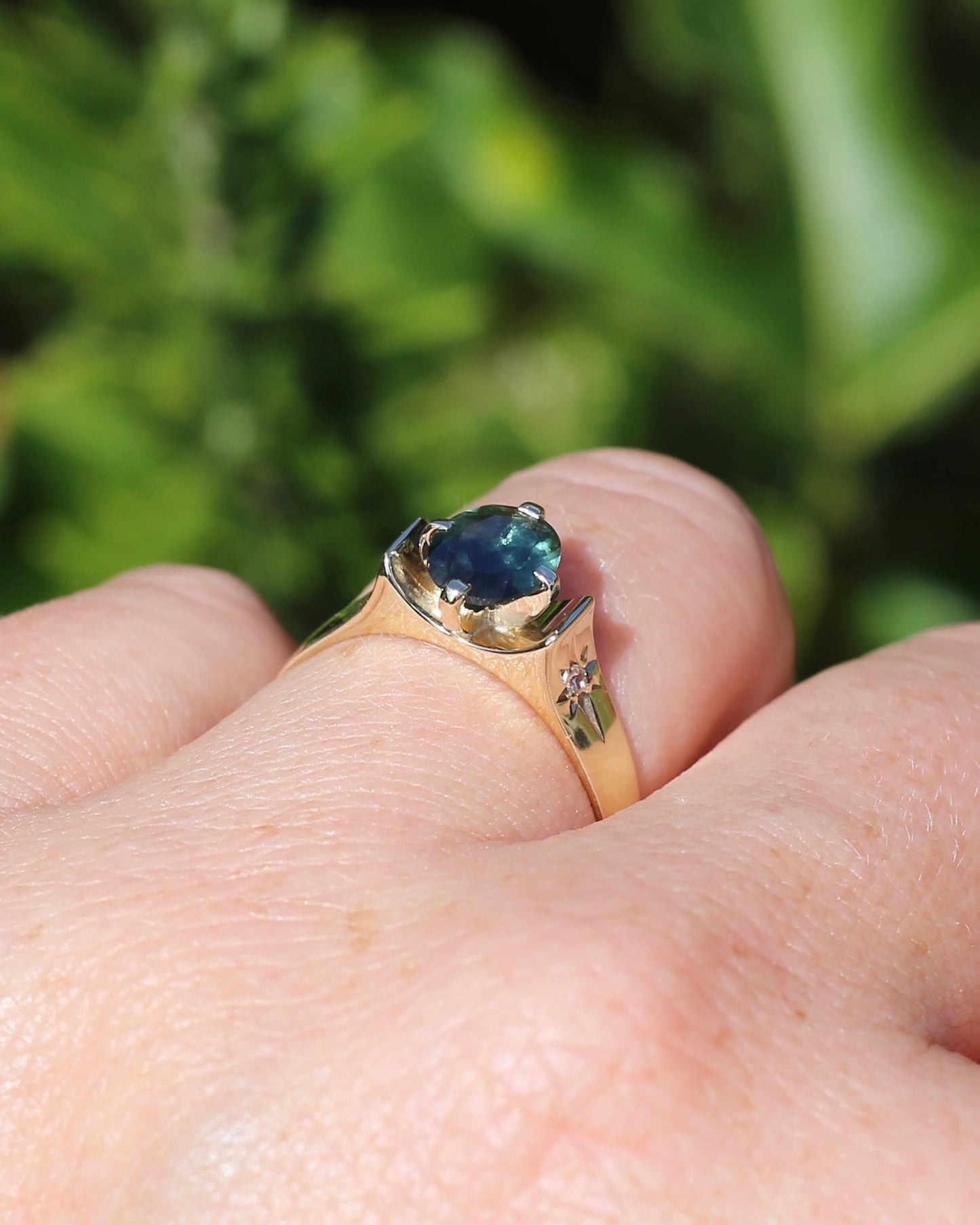 Circa 1970s 1.2ct Oval Australian Parti Sapphire Ring with Star Set Diamond Side Stones, 9ct Yellow Gold, size R1/2 or 8.75, 3.28g