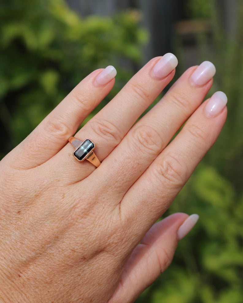 Bezel Set Bi-colour Tourmaline in Rose Gold, 9ct Rose Gold, size P or 7.75, 4.35g