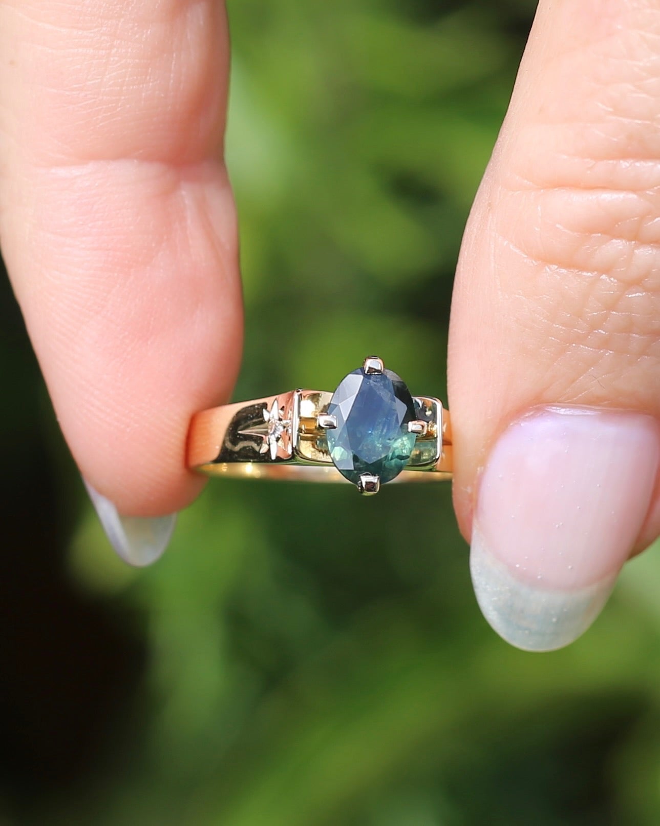 Circa 1970s 1.2ct Oval Australian Parti Sapphire Ring with Star Set Diamond Side Stones, 9ct Yellow Gold, size R1/2 or 8.75, 3.28g