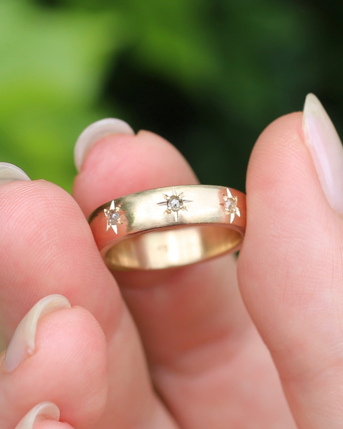 Reclaimed 9ct Yellow Gold Ring Star Set with 3 Rose Cut Diamonds, size O1/2 or 7.25 (fits about N1/2 or 7 due to width and chunk)