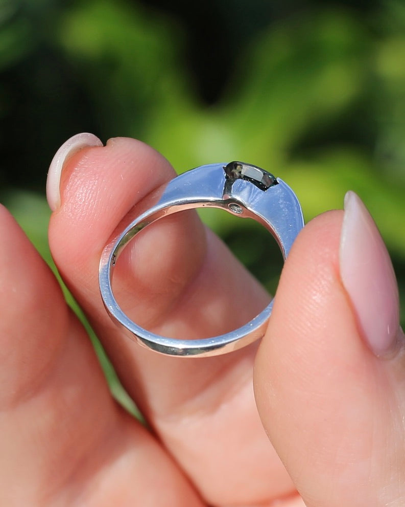 Australian Parti Sapphire Ring in Silver, size P or 7.75, 2.7g