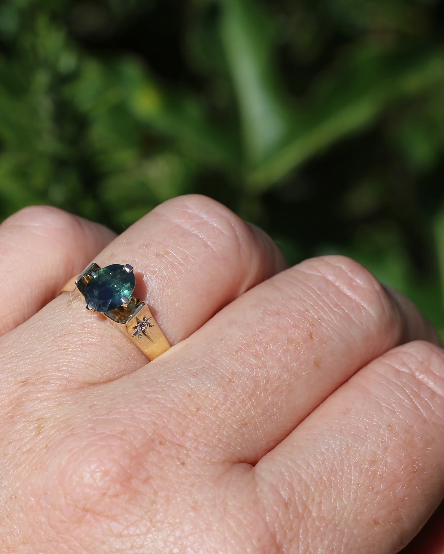 Circa 1970s 1.2ct Oval Australian Parti Sapphire Ring with Star Set Diamond Side Stones, 9ct Yellow Gold, size R1/2 or 8.75, 3.28g