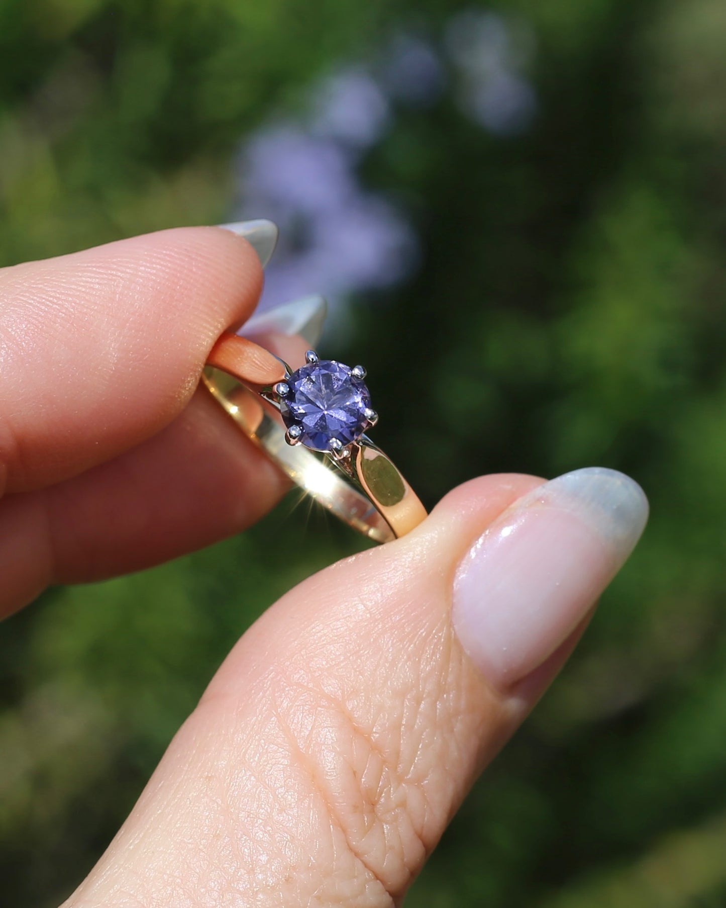 Hand Carved Australian Iolite Solitaire Ring, 9ct White and Yellow Gold, size S1/2 or 9.25, 3.03g