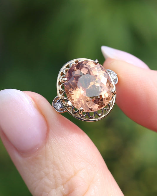 Oval Peach Tourmaline Ring, 9ct Yellow Gold, size N or 6.75, 3.95g, with valuation