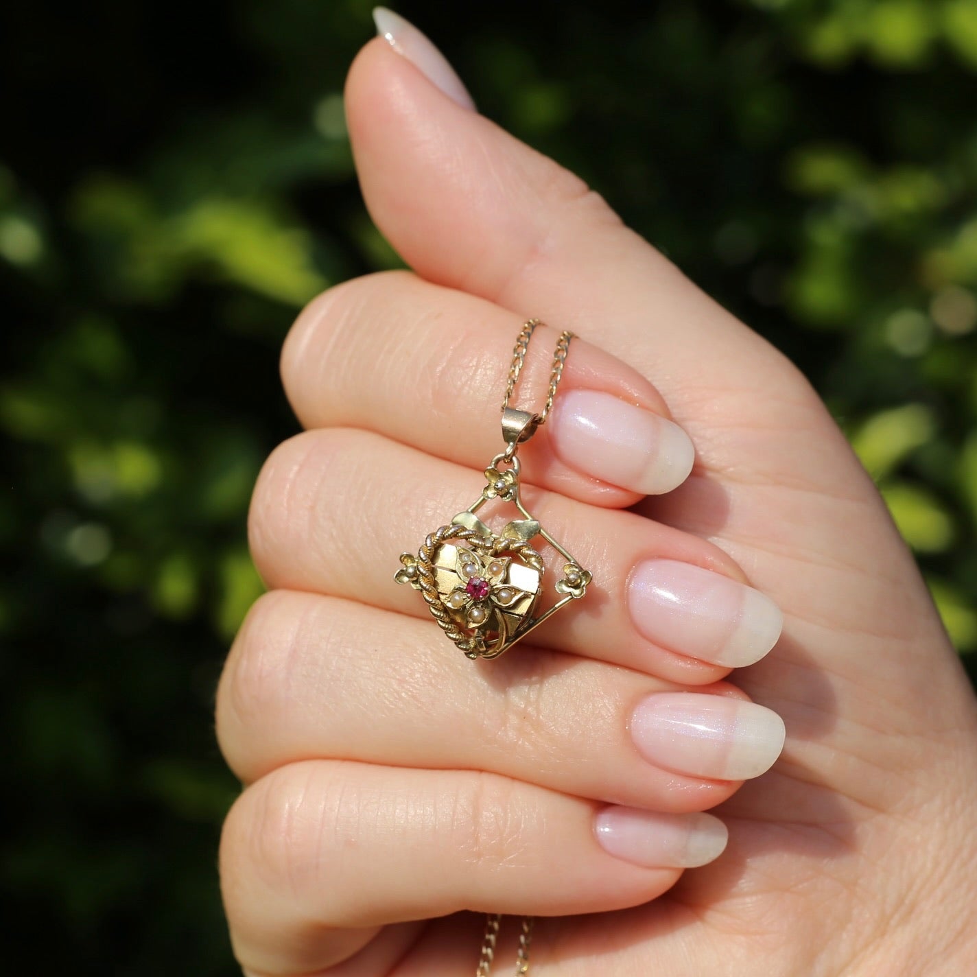 Circa 1940s Chester Made Twisted Rope Heart & Floral Pearl Pendant, 9ct Yellow Gold, 2.4g