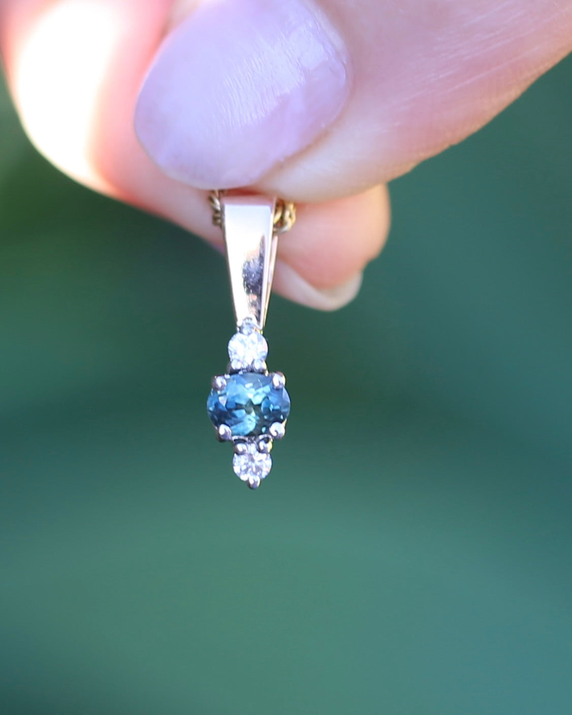 Vintage 0.55ct Parti Sapphire and 0.11ct Diamond Trilogy Pendant, 1.00g