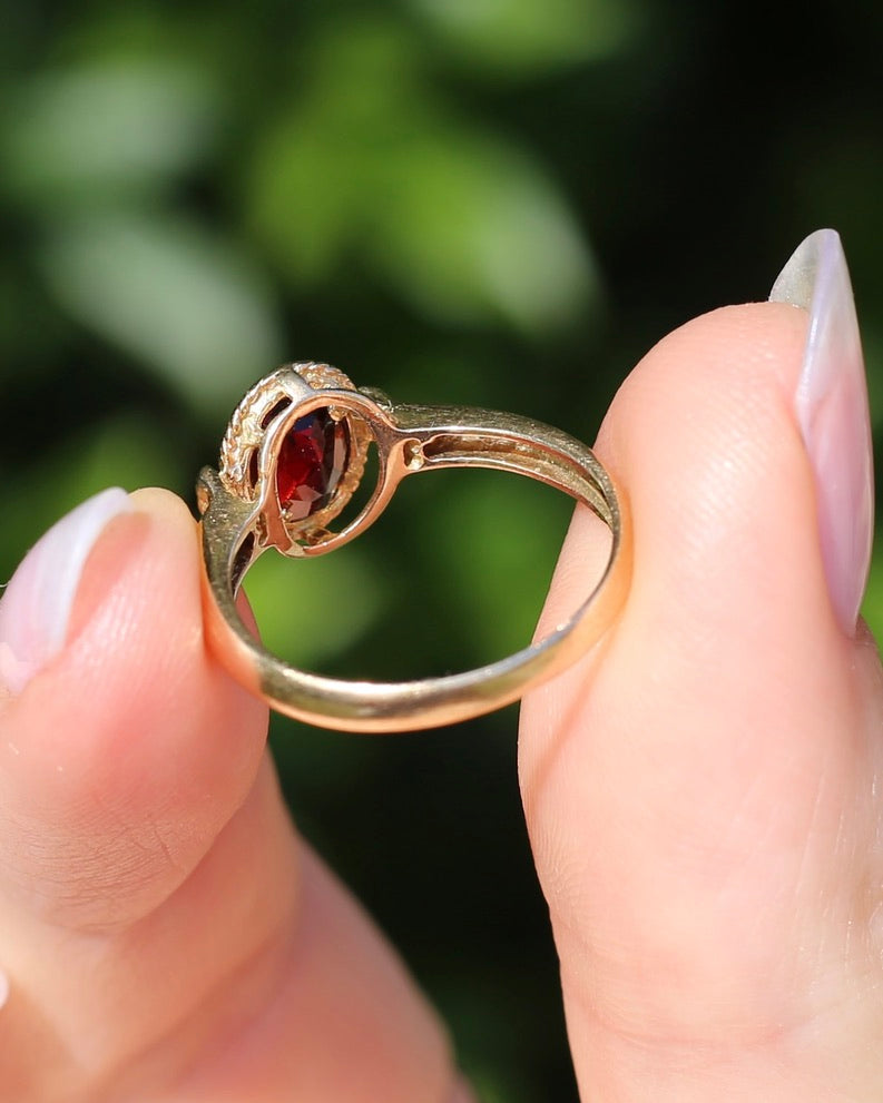 Bezel Set Garnet, 9ct Yellow Gold, size N or just over 6.5, 2.20g