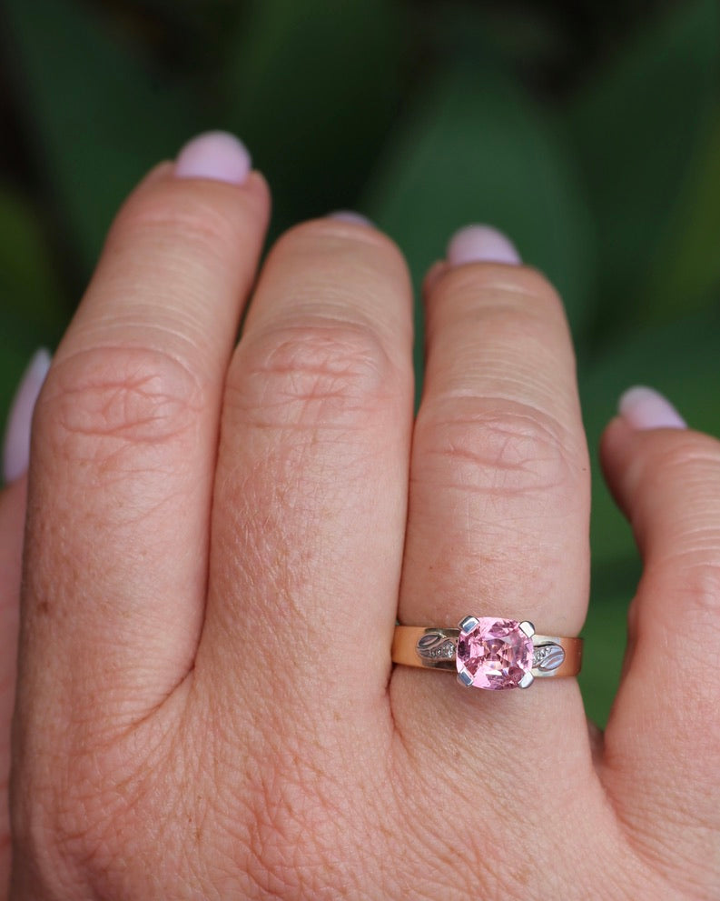 1.62ct Natural Pink Tourmaline in 1970s Mixed Metal Setting with Diamond Side Stones, size P or 7.5, 4.34g