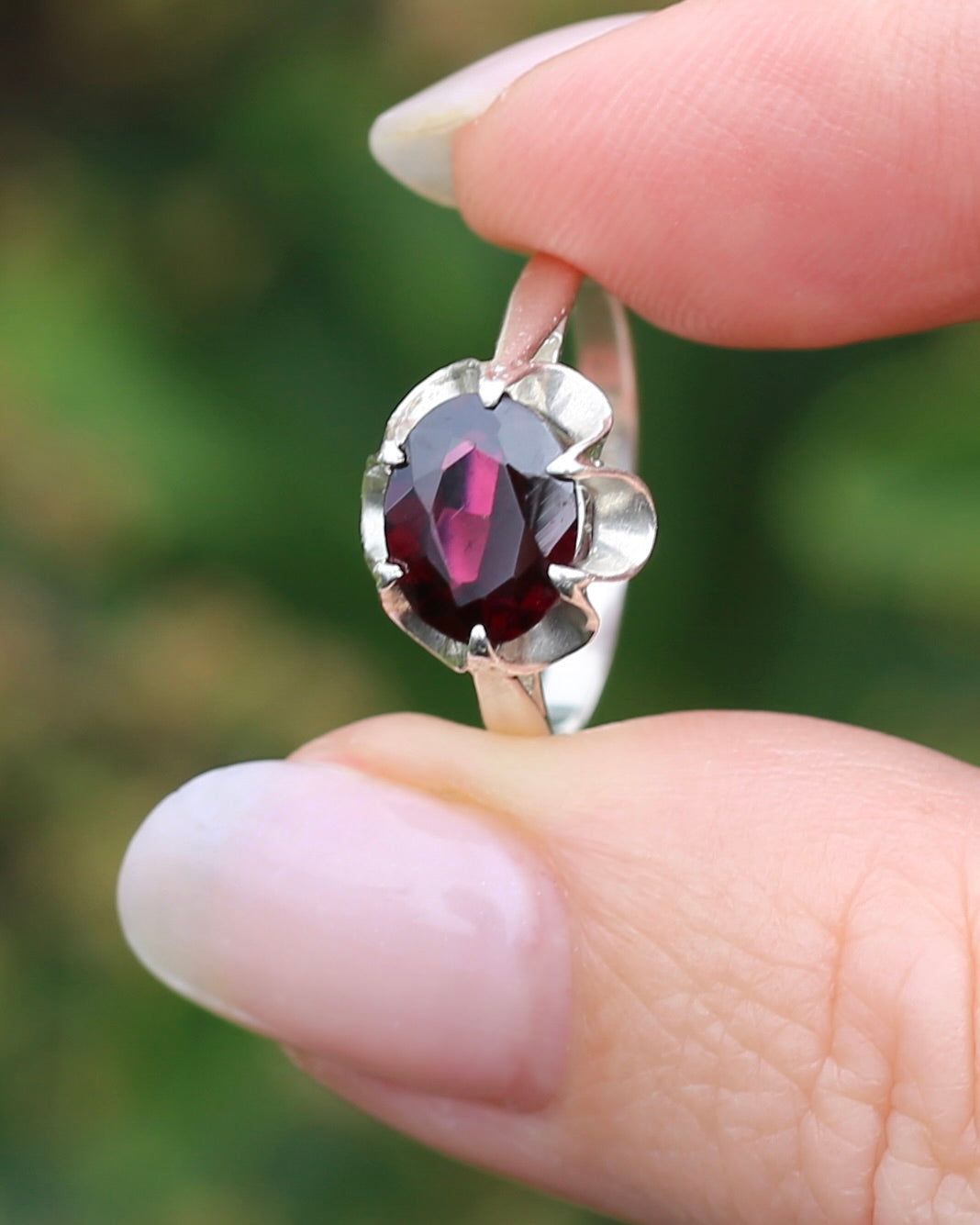 On HOLD Vintique Rhodolite Garnet Belcher Ring, Sterling Silver, size O1/2 or 7.5, 2.44g