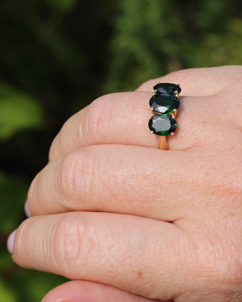 Glorious 5.18ct Tsavorite Green Garnet Trilogy Ring, 9ct Yellow Gold, size O1/2 or just over 7.25, 2.9g, with valuation