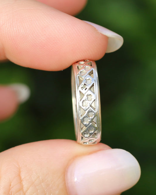 Vintage German Patterned Ring, Sterling Silver, size P or 7.5 (fits more like an O1/2 or 7.25), 3.33g