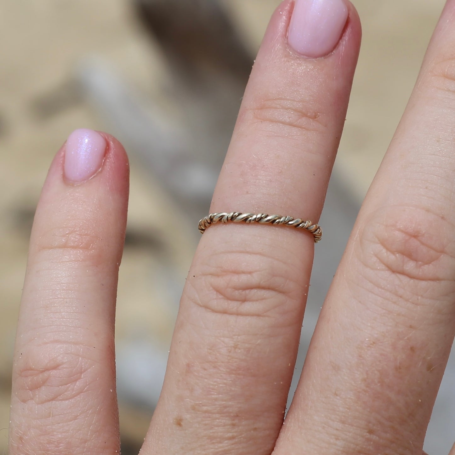 Textured twisted band, 9ct yellow gold, size 4.5 or I1/2