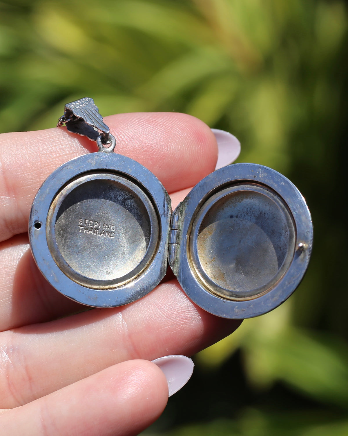 Vintage Hand Carved Round Locket, Thailand Sterling Silver, 11.59g, 33.4 x 30mm