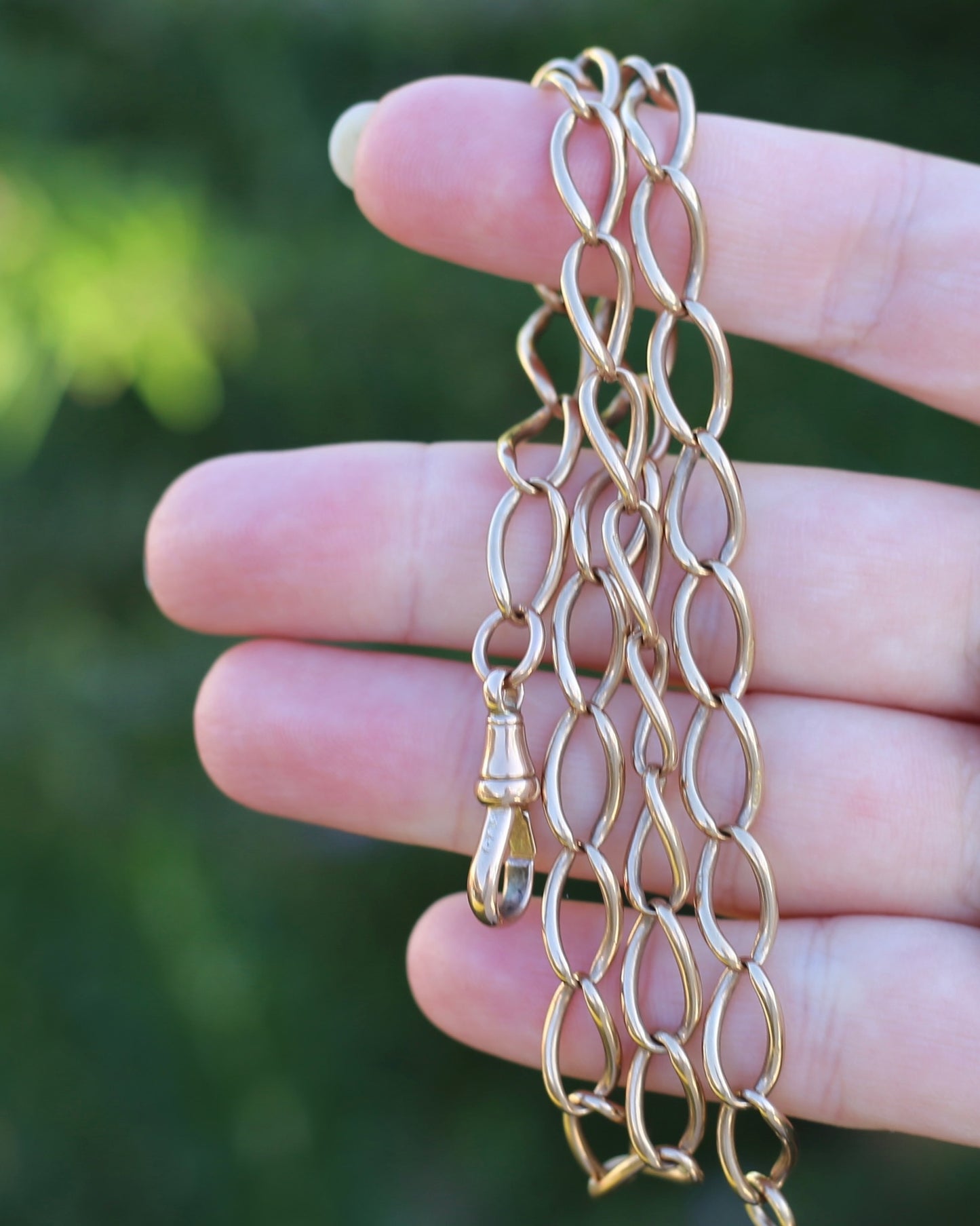 Old Rosey Gold Wide Oval Hallmark Linked Chain with Single Albert Clasp, 20.25g, 16 Inches or 41cm