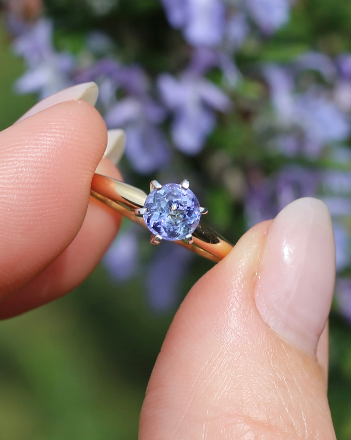 6mm Tanzanite Round Solitaire, 14ct Yellow and White Gold, size N1/2 or 7, 2.57g