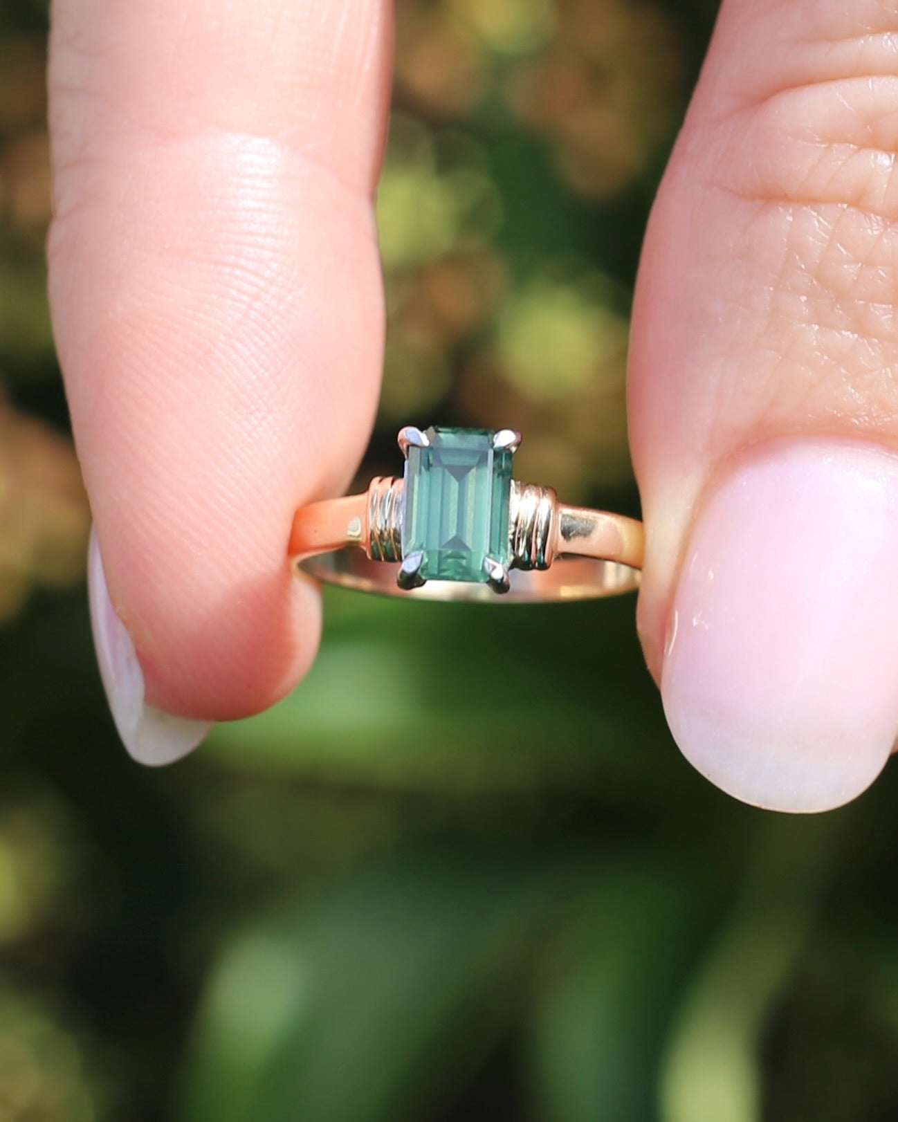 1.3ct Natural Green Emerald Cut Sapphire, 9ct White and Yellow Gold, size K1/2 or 5.5, 2.0g