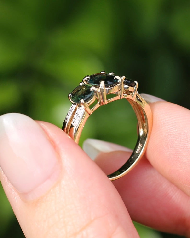 2.49ct Australian Green and Parti Sapphire Trilogy with diamond side stones, 10ct Yellow Gold, size 7 or just over N1/2, 3.38g