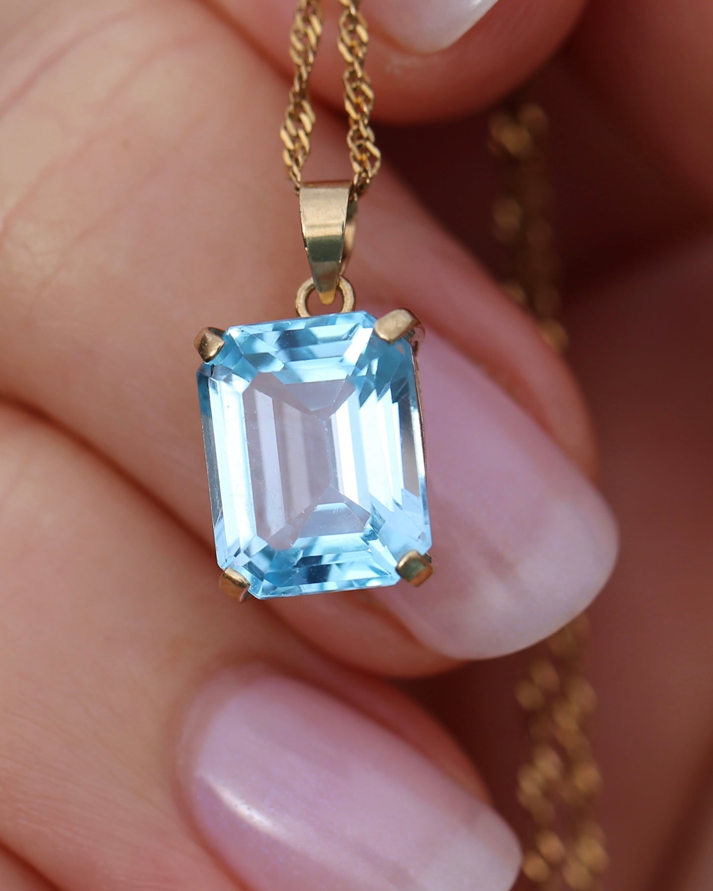 4.25ct Emerald Cut Topaz Pendant, 9ct Yellow Gold, 1.23g