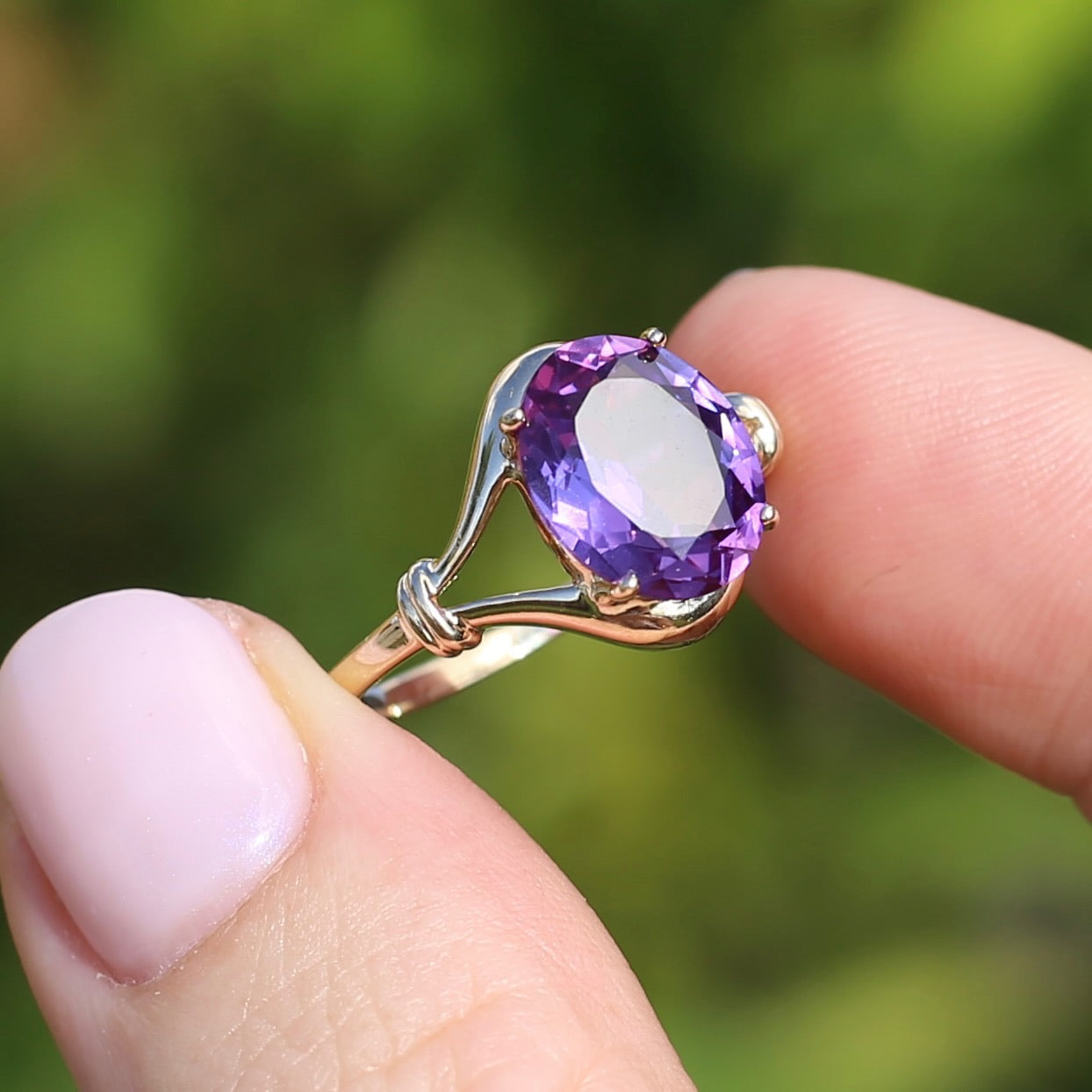 3.85ct Oval Purple Sapphire Solitaire, 9ct Yellow Gold size 9 or just under S