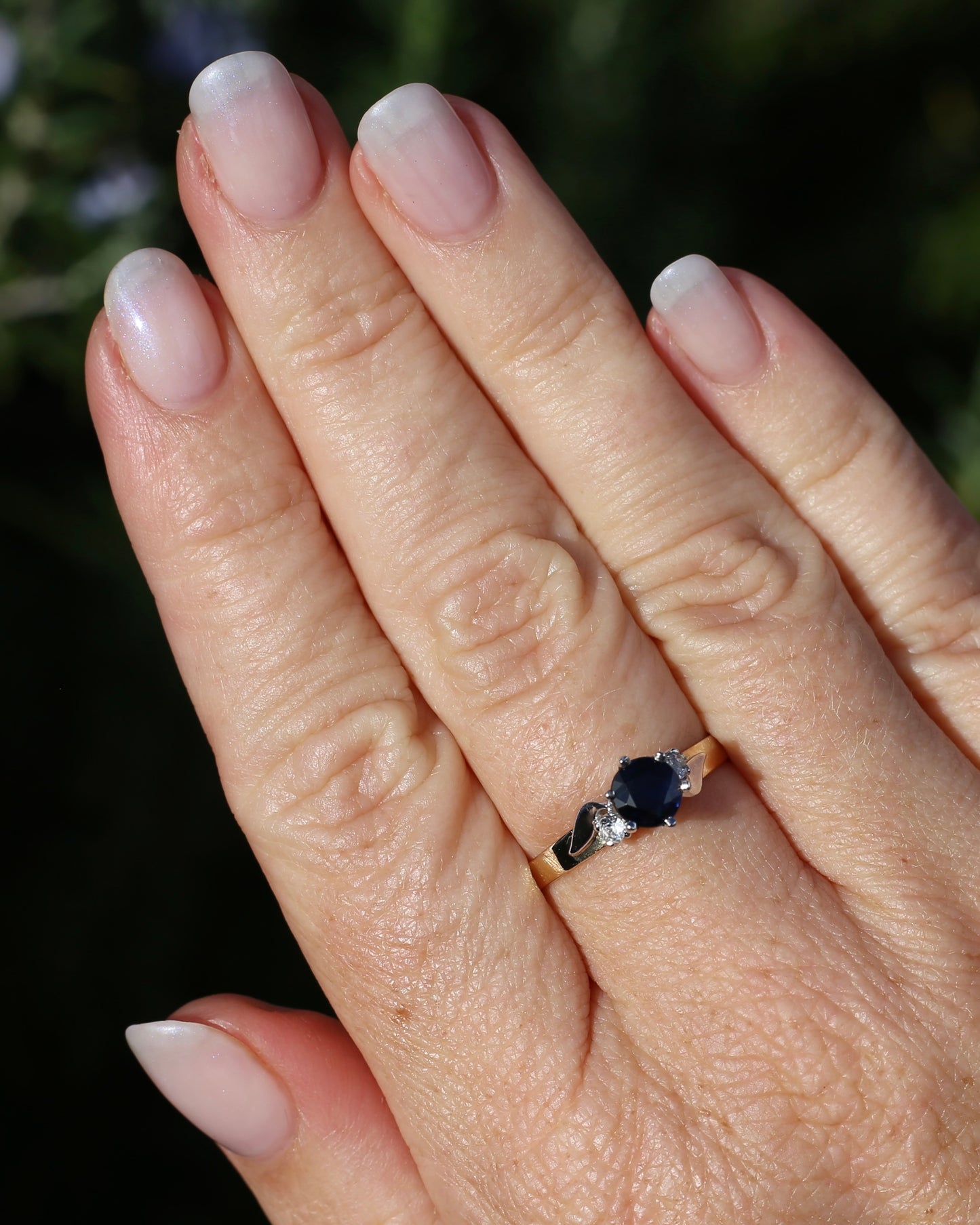 1ct Dark Blue Natural Sapphire with White Side Stones, 9ct Yellow and White Gold, size 9 or S, 2.23g