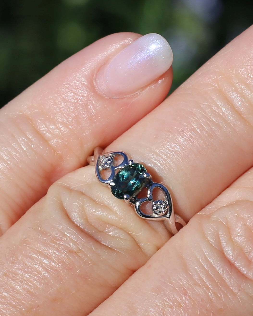 0.7ct Natural Green Parti Sapphire with tiny Diamond Set Heart Shoulders, 9ct White Gold, size K or 5.25, 1.27g