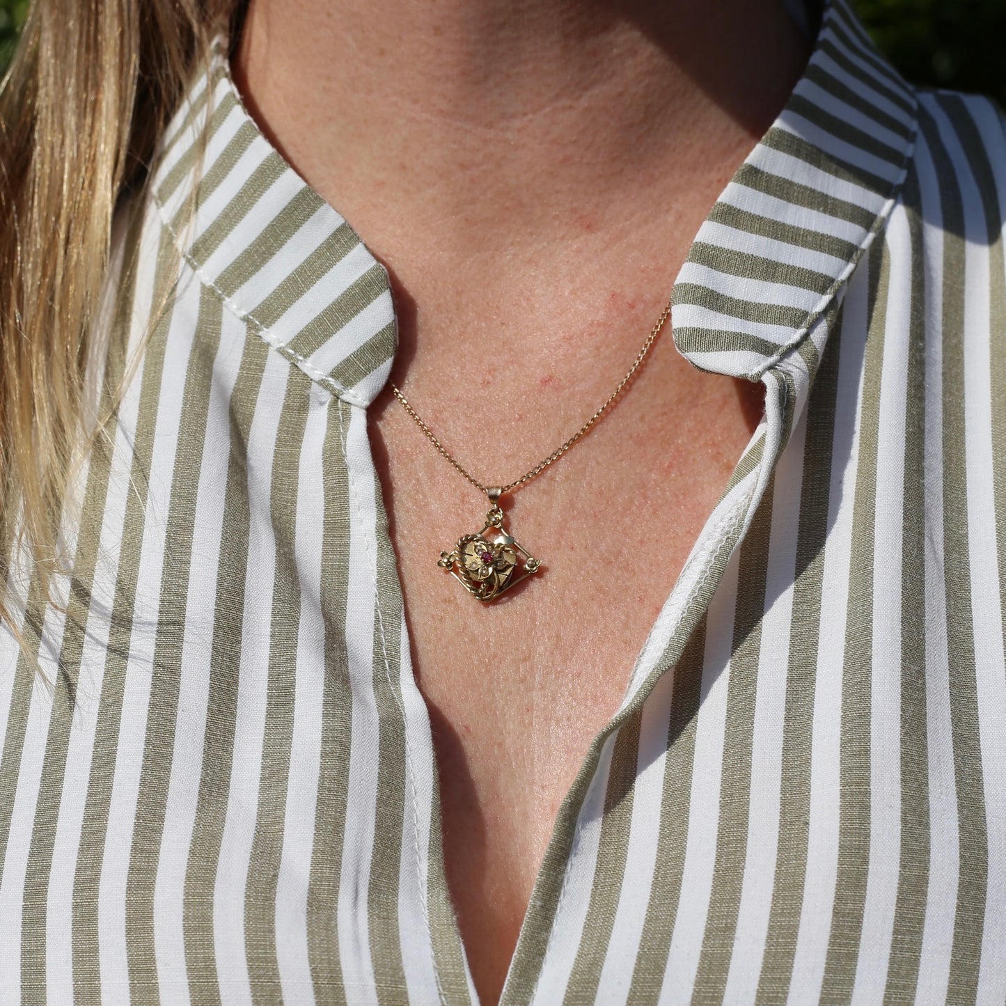 Circa 1940s Chester Made Twisted Rope Heart & Floral Pearl Pendant, 9ct Yellow Gold, 2.4g