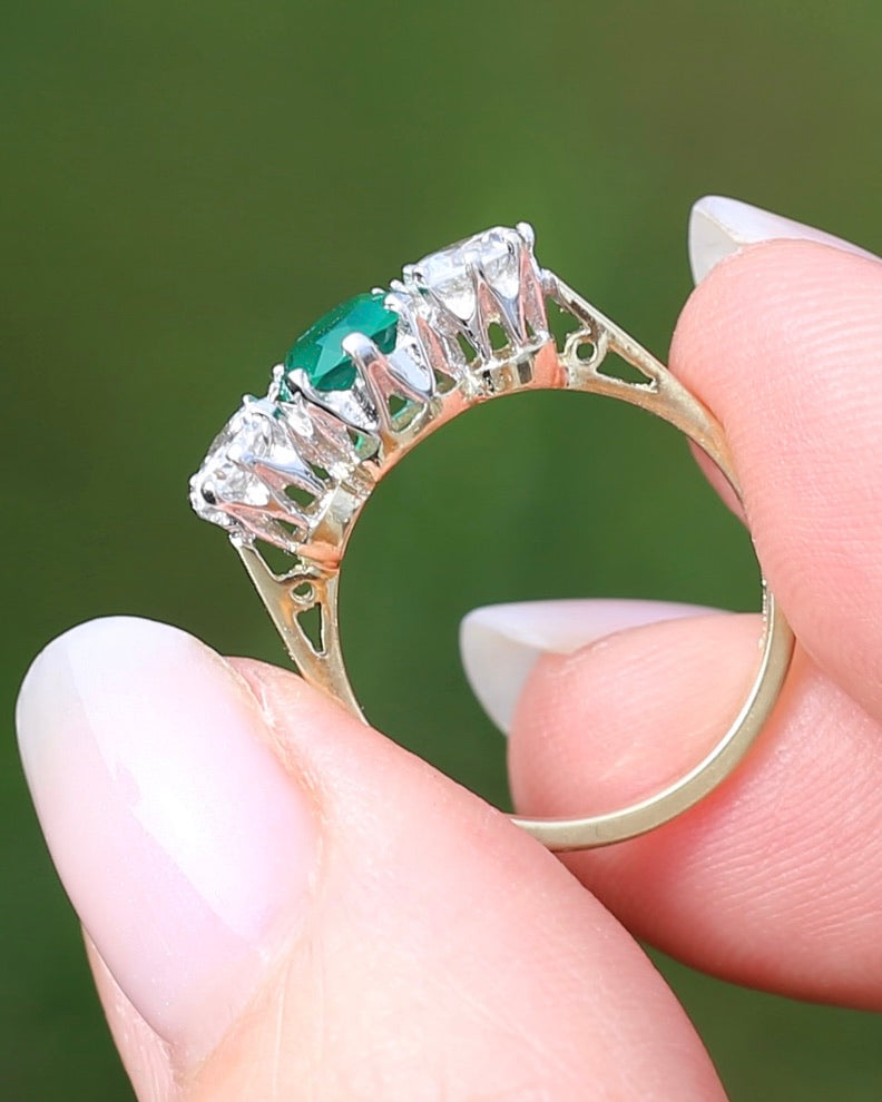 1988 Made Green and White Stone Trilogy, 9ct Yellow and White Gold, size L or 5.75, 2.23g