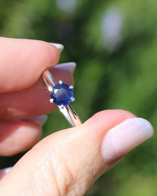 Natural 1.3ct Included Navy African Sapphire, Sterling Silver, size Q or just over 8, 2.03g