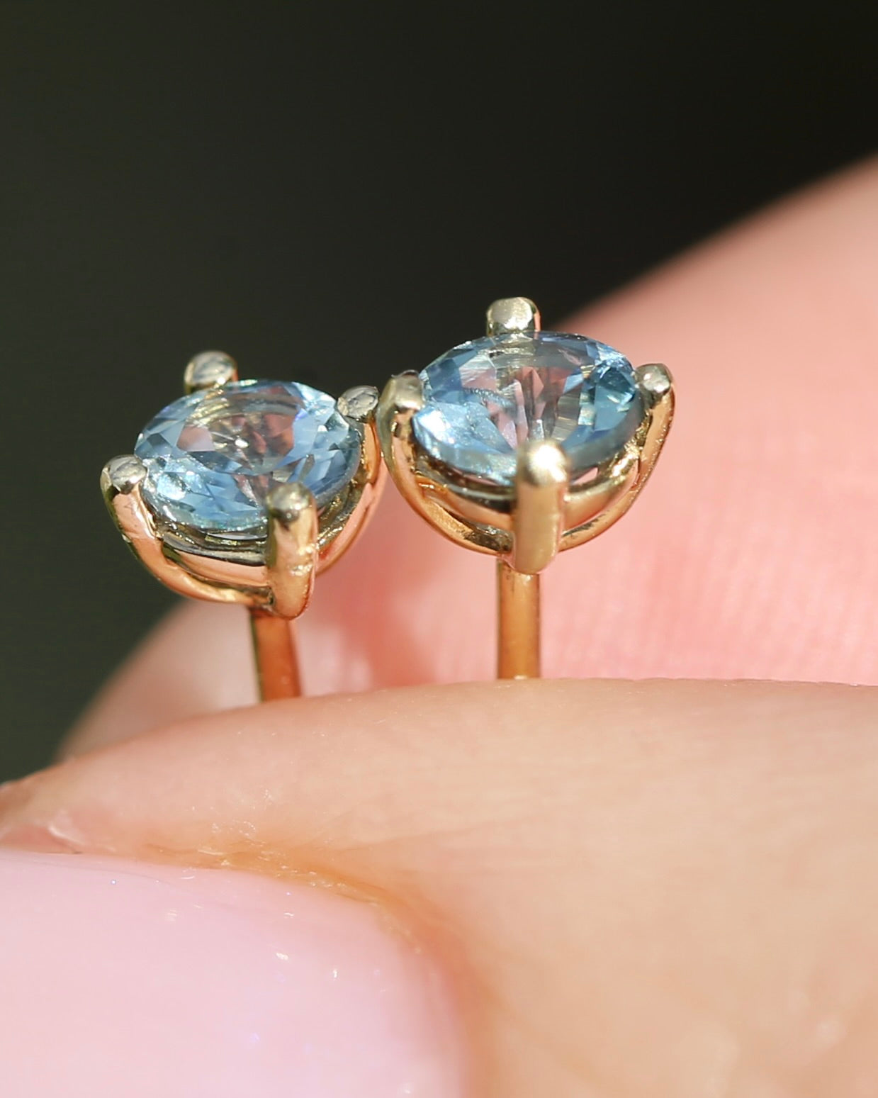 0.8ct Pale Blue Parti Sapphire Studs, 9ct Yellow Gold, 0.76g