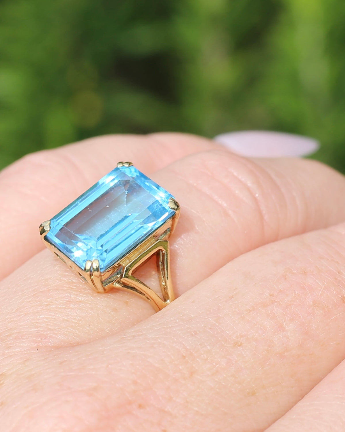 Emerald Cut Blue Topaz Cocktail Ring, 9ct Yellow Gold, size 7.75 or just over P, 4.85g