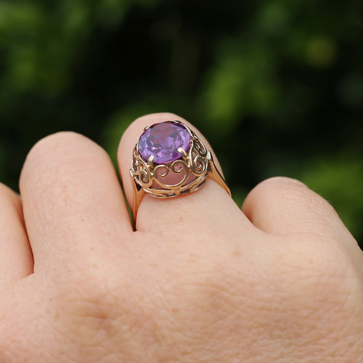 Synthetic Colour Change Purple Sapphire in Filigree Gold Ring, 10ct yellow gold,  size M1/2 or just under 6.5