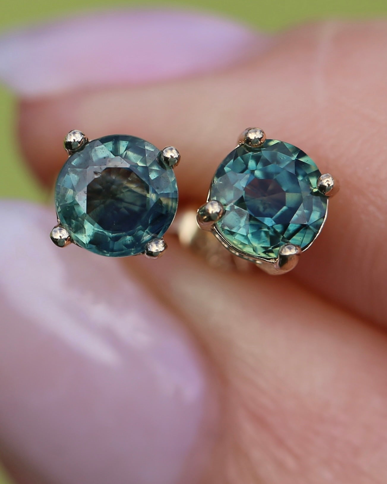 1.3ct Parti Sapphire Studs, 9ct Yellow Gold, 0.83g