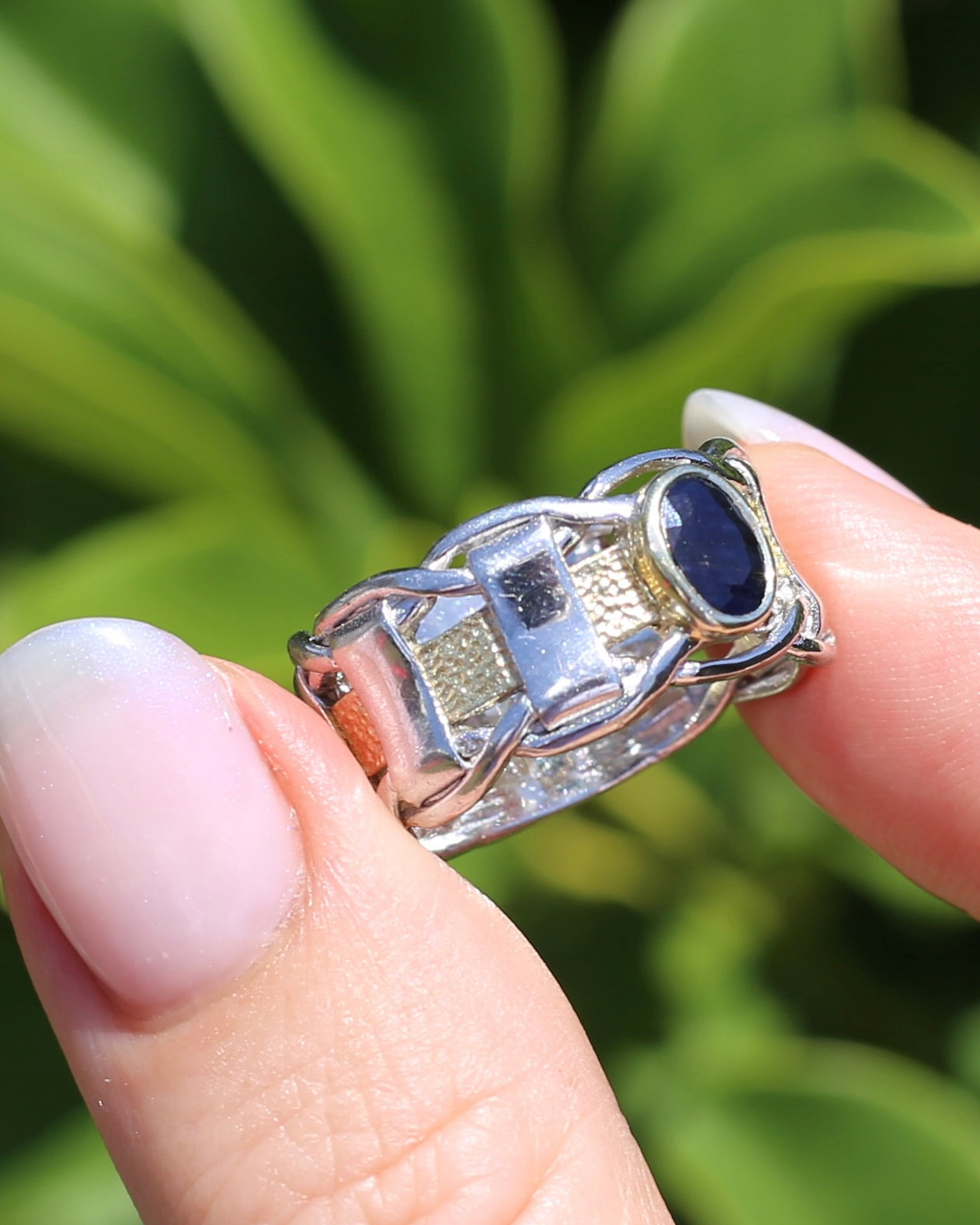 Mixed Metal Bezel Set Natural Sapphire Chunky Textured Ring in 9ct Yellow Gold and Sterling Silver, size R ot 8.5 (fits like P1/2 or 8), 8.77g