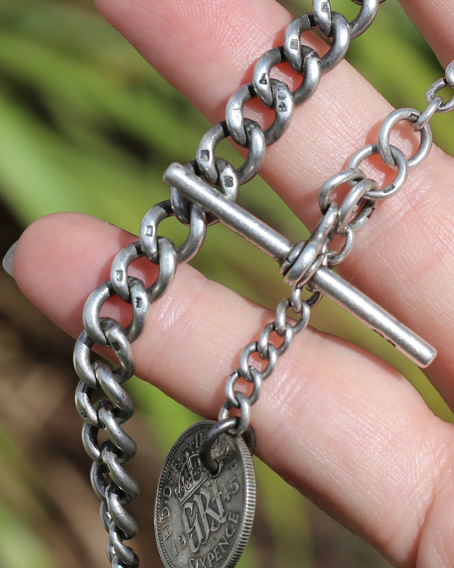 1907 Single Graduated Chester Made Curb Watch Chain with T-bar and 1945 Threepence and Single Albert Clasp, 30cm or 11.75 inches, 30.54g