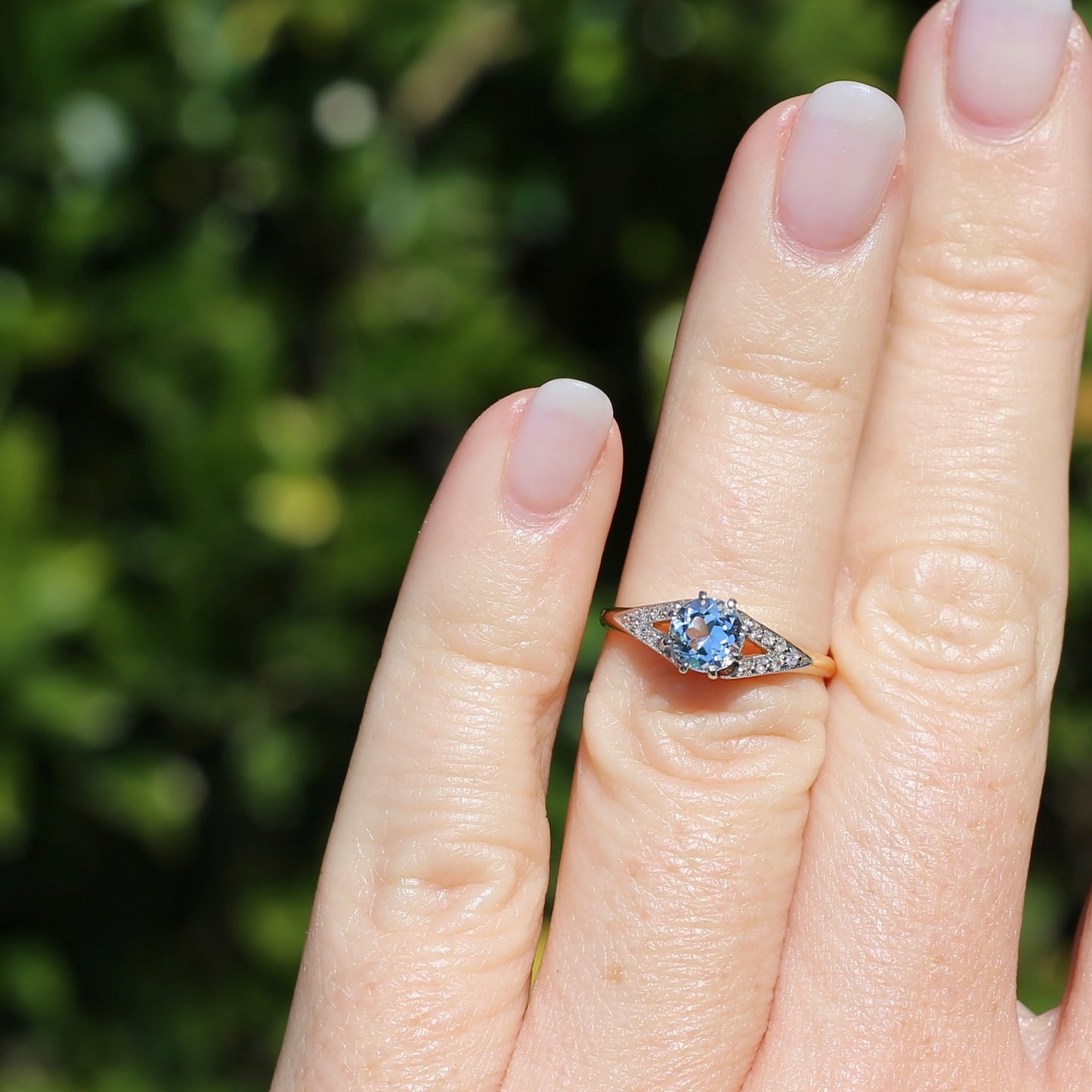 Pristine Early Australian 1930s Dunklings Blue Zircon & Diamond RIng, size L or just over 5.5