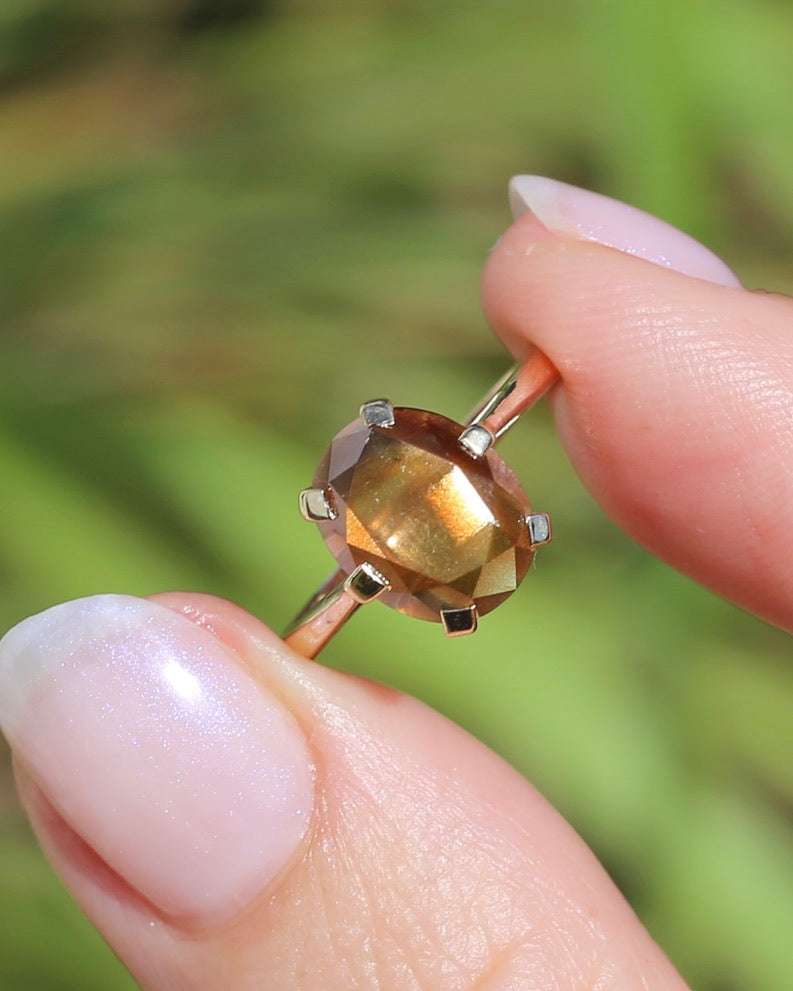 ON HOLD 3.95ct Fancy Cut Tanzanian Umba Sapphire in Vintage 9ct Yellow Gold, size L or 5.75, 2.80g